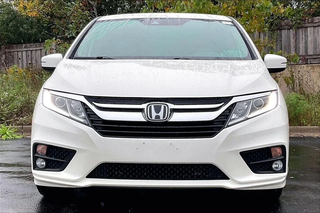 Used 2019  Honda EX image 2