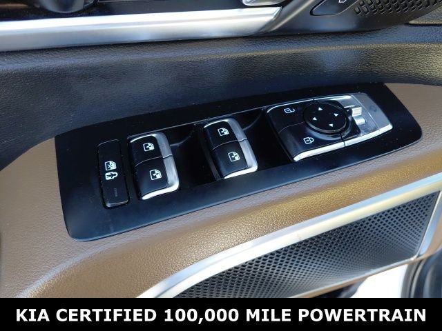 Used 2022 White Kia SX image 17