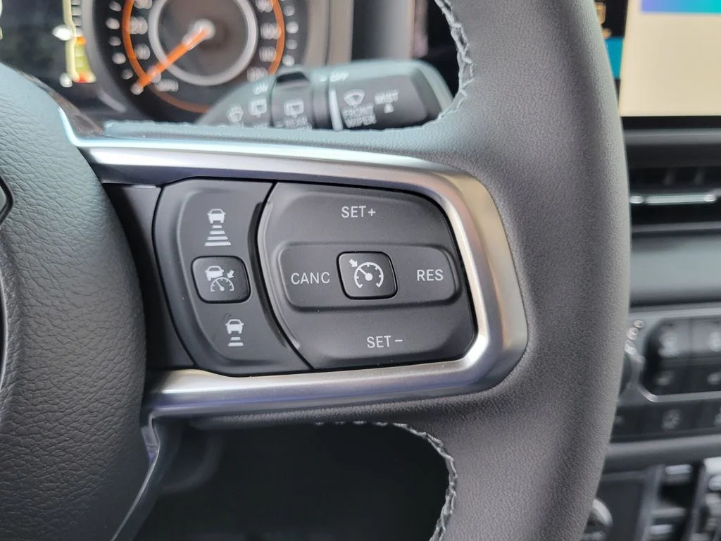 New 2026 Reign Exterior Paint Jeep Sahara image 6