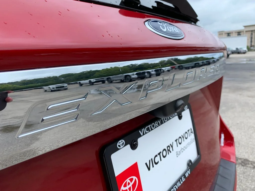 Used 2023 Red Ford XLT image 38