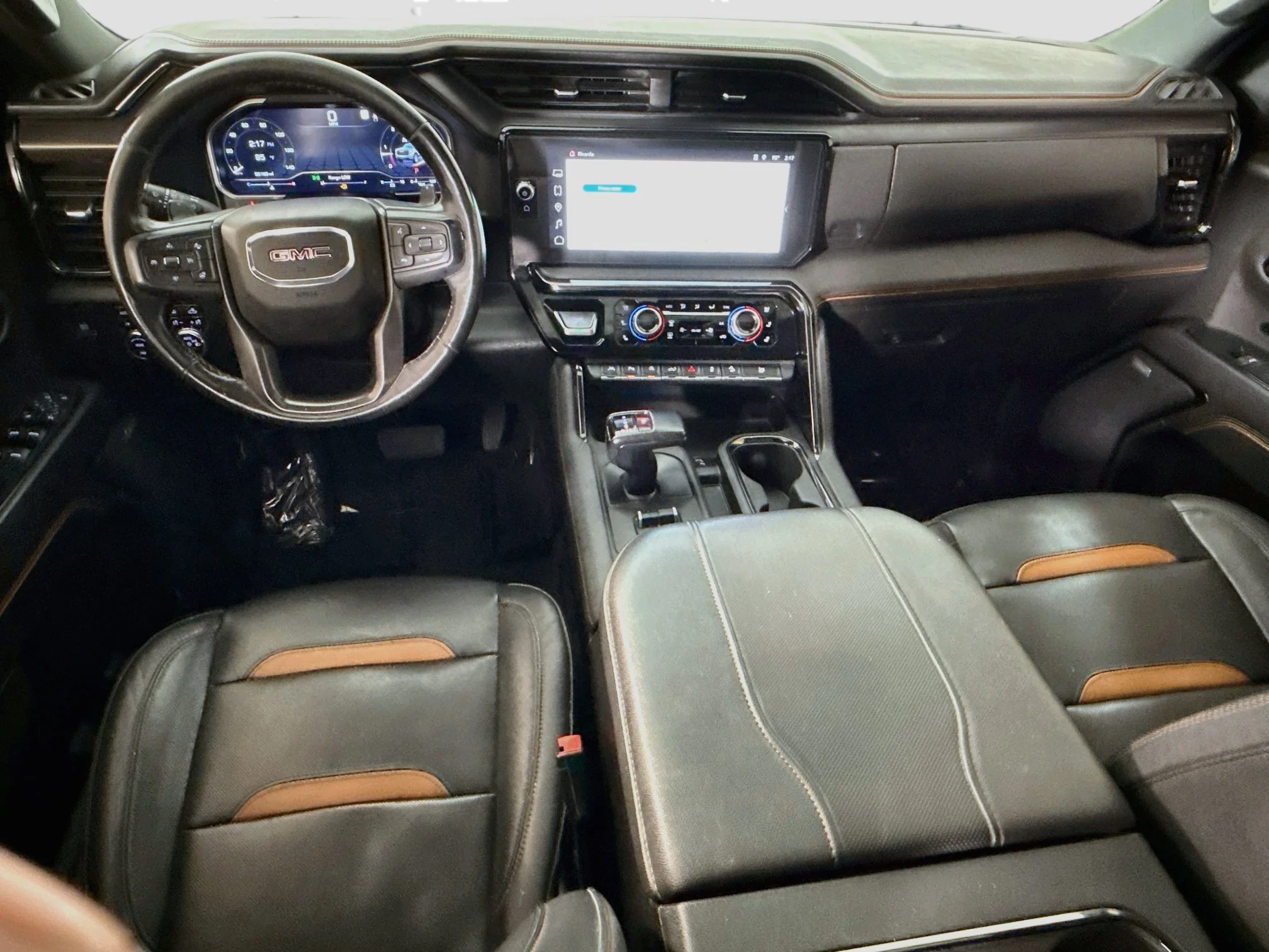 Used 2023 STERLING METALLIC GMC AT4 image 25