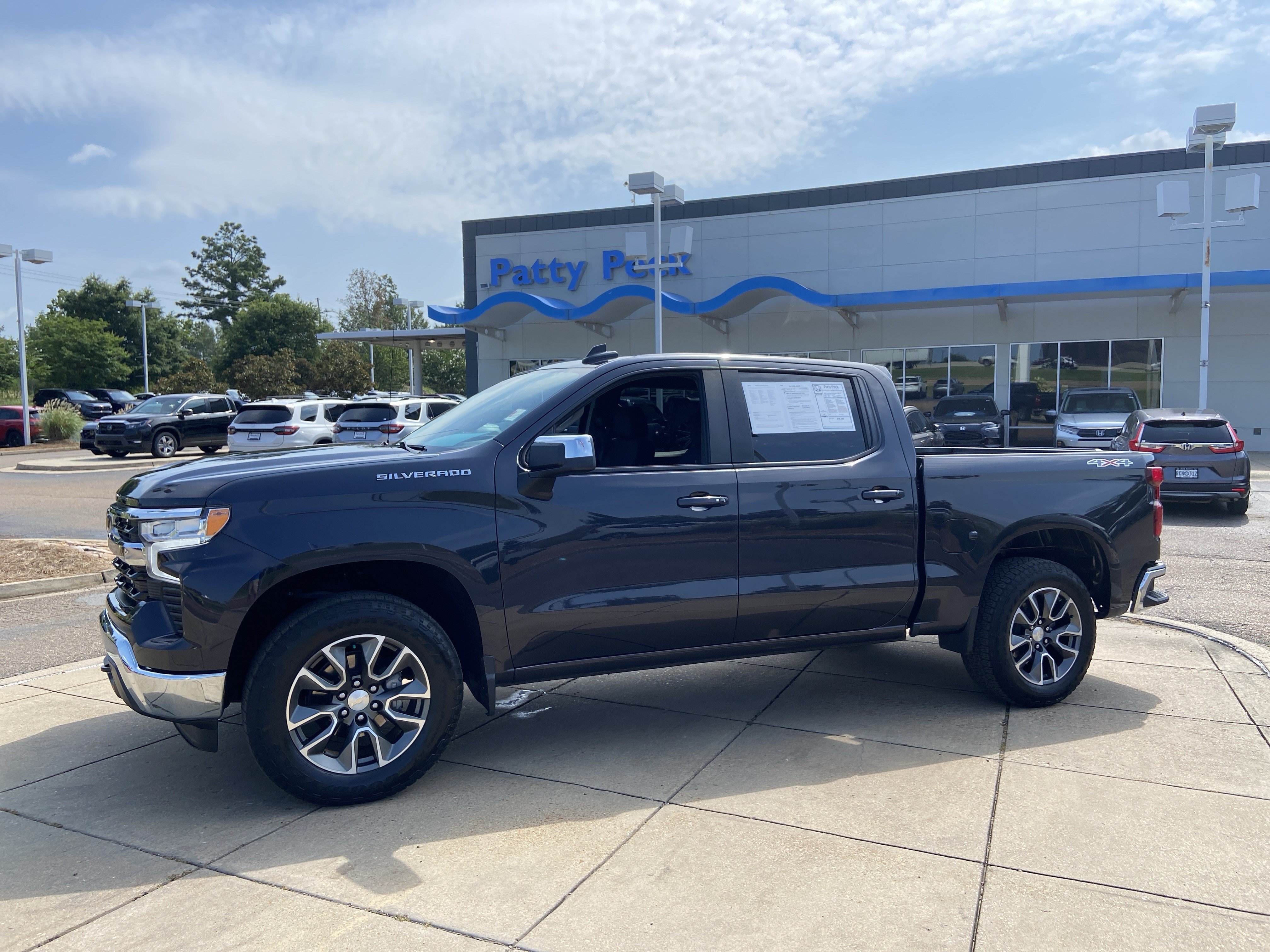 Used 2023 Dark Ash Metallic Chevrolet LT image 6