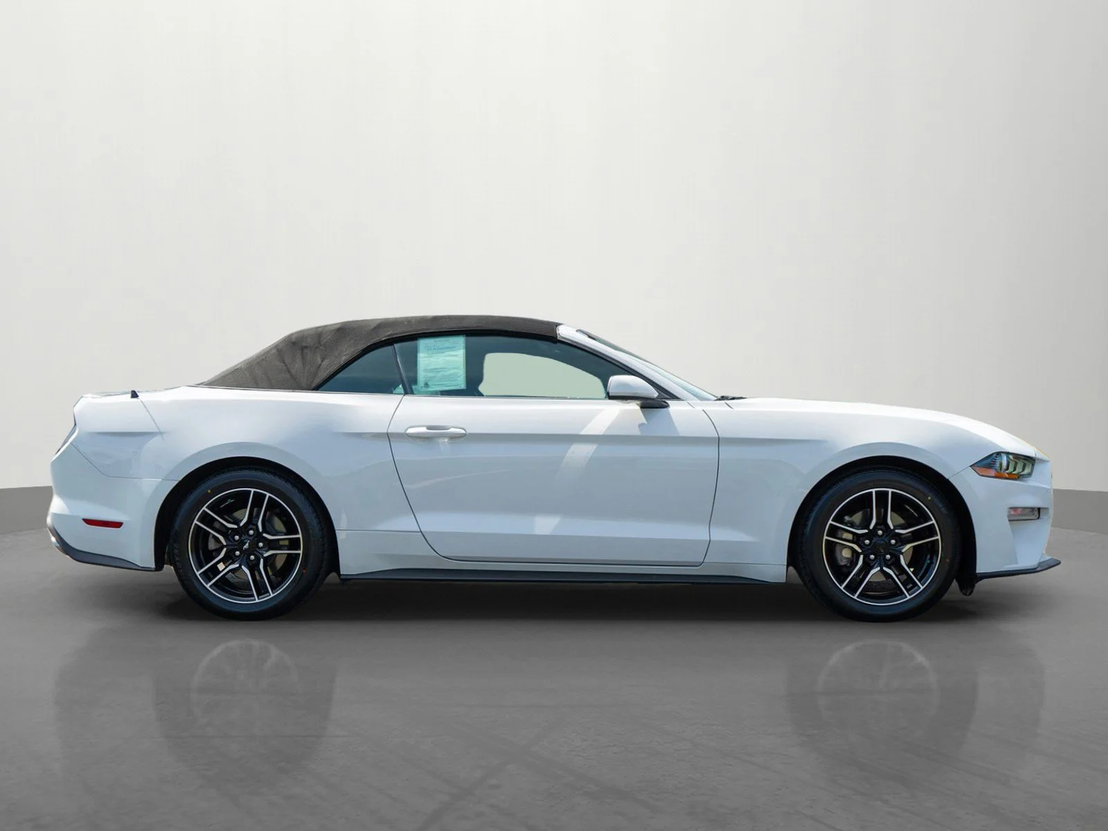 Used 2022 Oxford White Ford EcoBoost Premium image 8