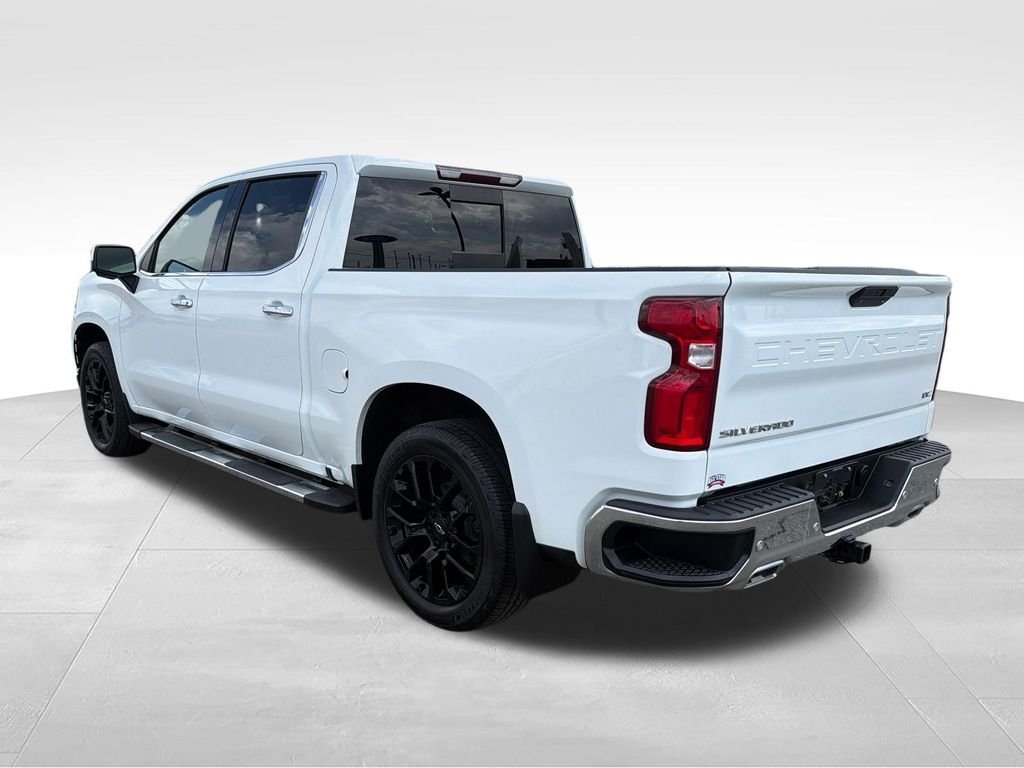 Used 2021 White Chevrolet LTZ image 5
