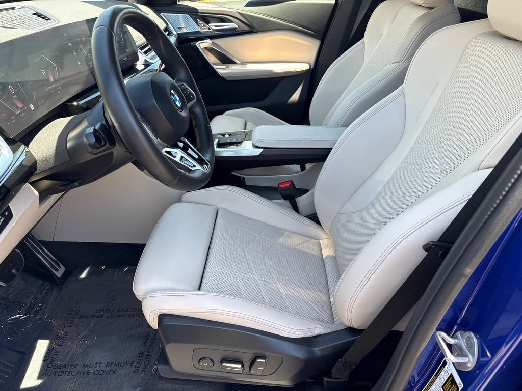 Used 2025 Blue BMW xDrive28i image 22