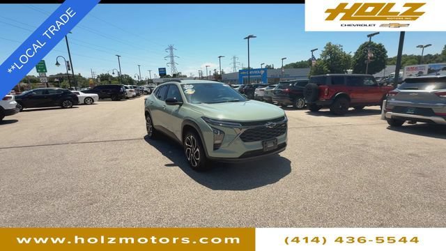 Certified Used 2024 Cacti Green Chevrolet 2RS image 2