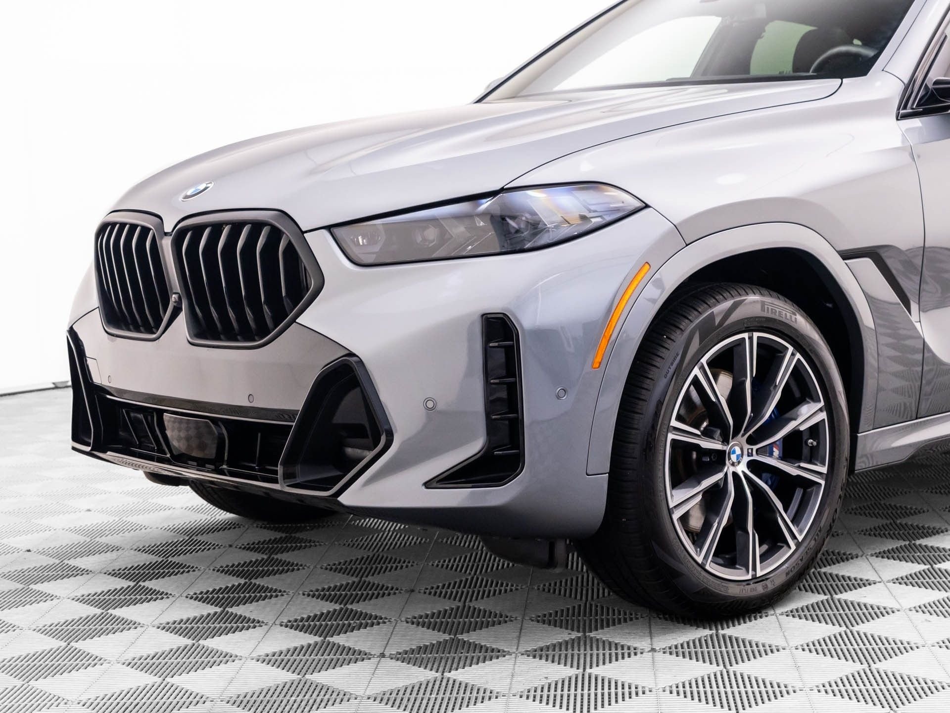 Certified Used 2026 Skyscraper Grey Metallic BMW xDrive40i image 38