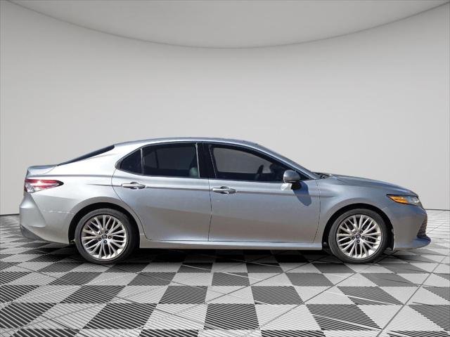 Certified Used 2018 CELESTIAL SILVER Toyota  image 8
