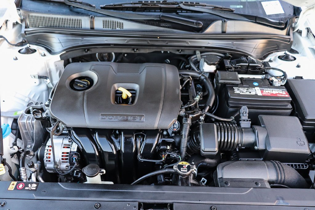 Used 2022 Snow White Pearl Kia GT-Line image 29