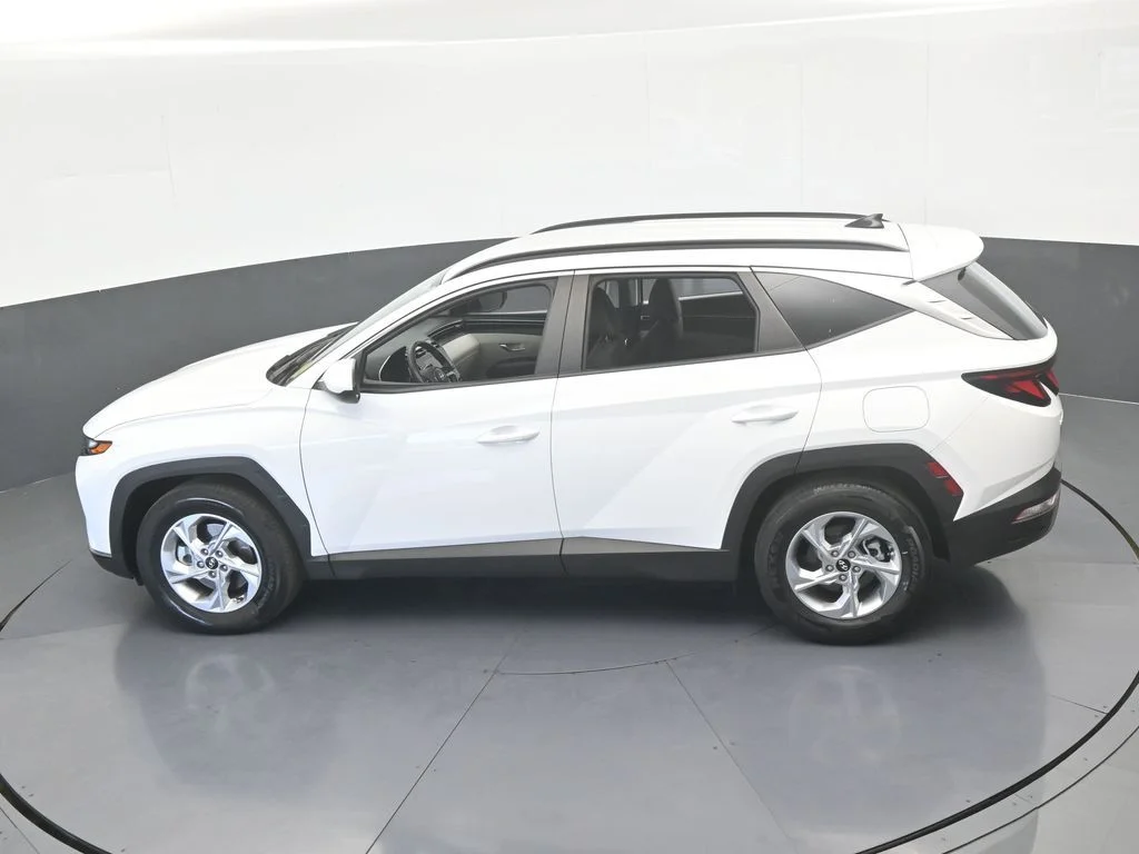 Used 2024 White Pearl Hyundai SEL image 46