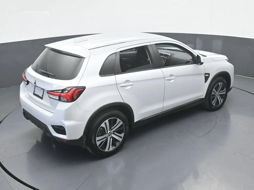 New 2027 White Diamond Mitsubishi 2.0 ES 2WD image 44