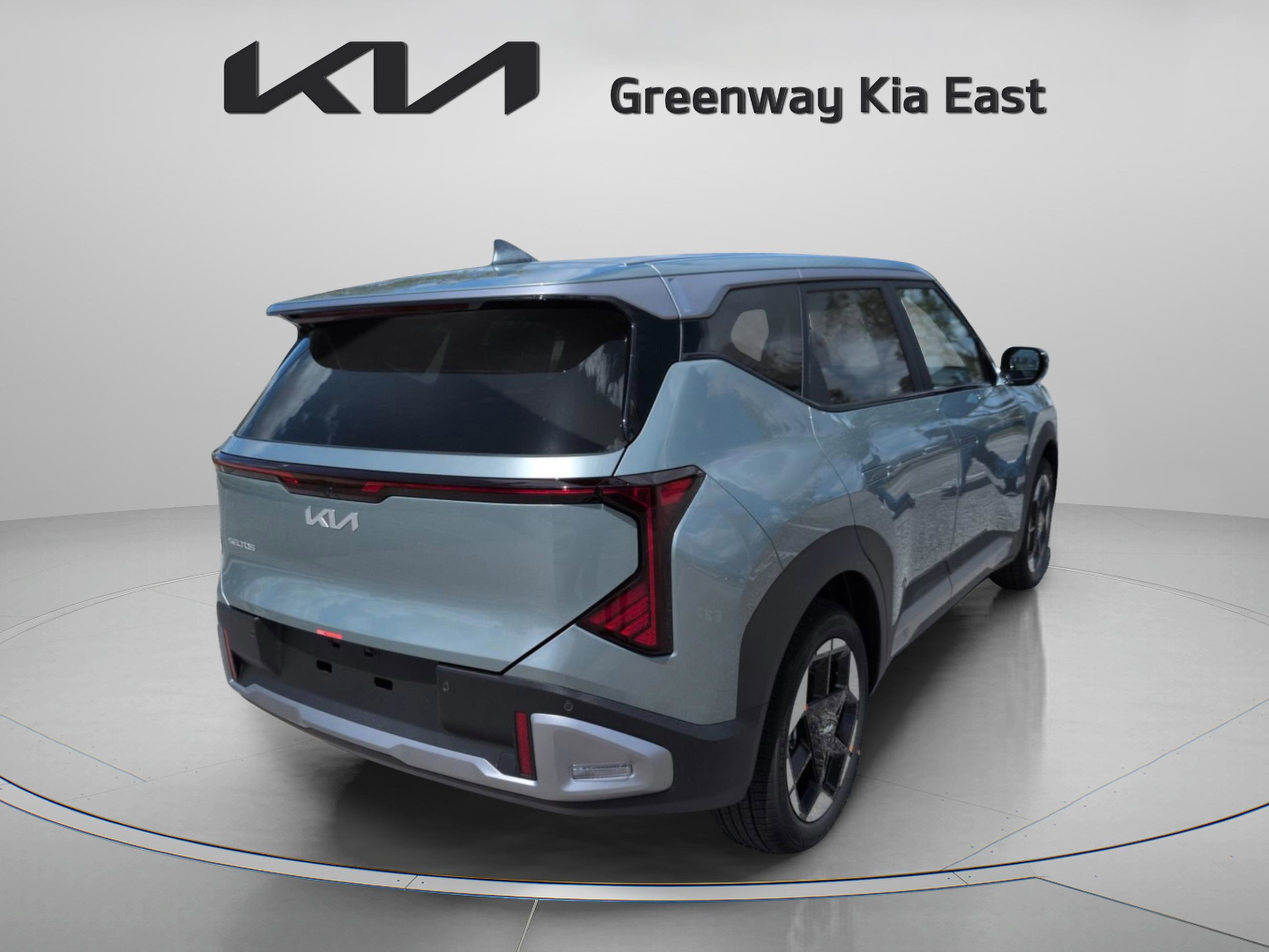 New 2027 Iceberg Green Kia S image 6