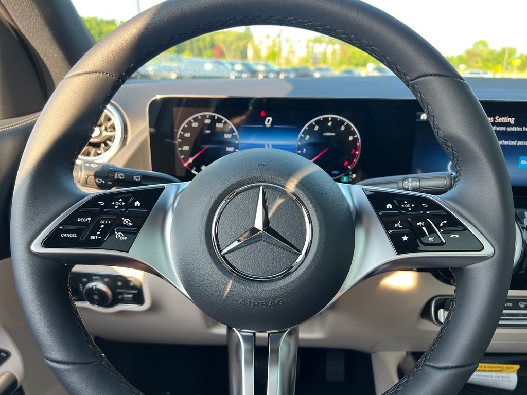 New 2026 Polar White Mercedes-Benz GLA 250 image 18