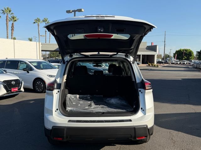 New 2026 Everest White Pearl TriCoat Nissan SV image 7