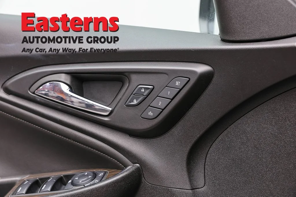 Used 2024 Gray Chevrolet LT image 21