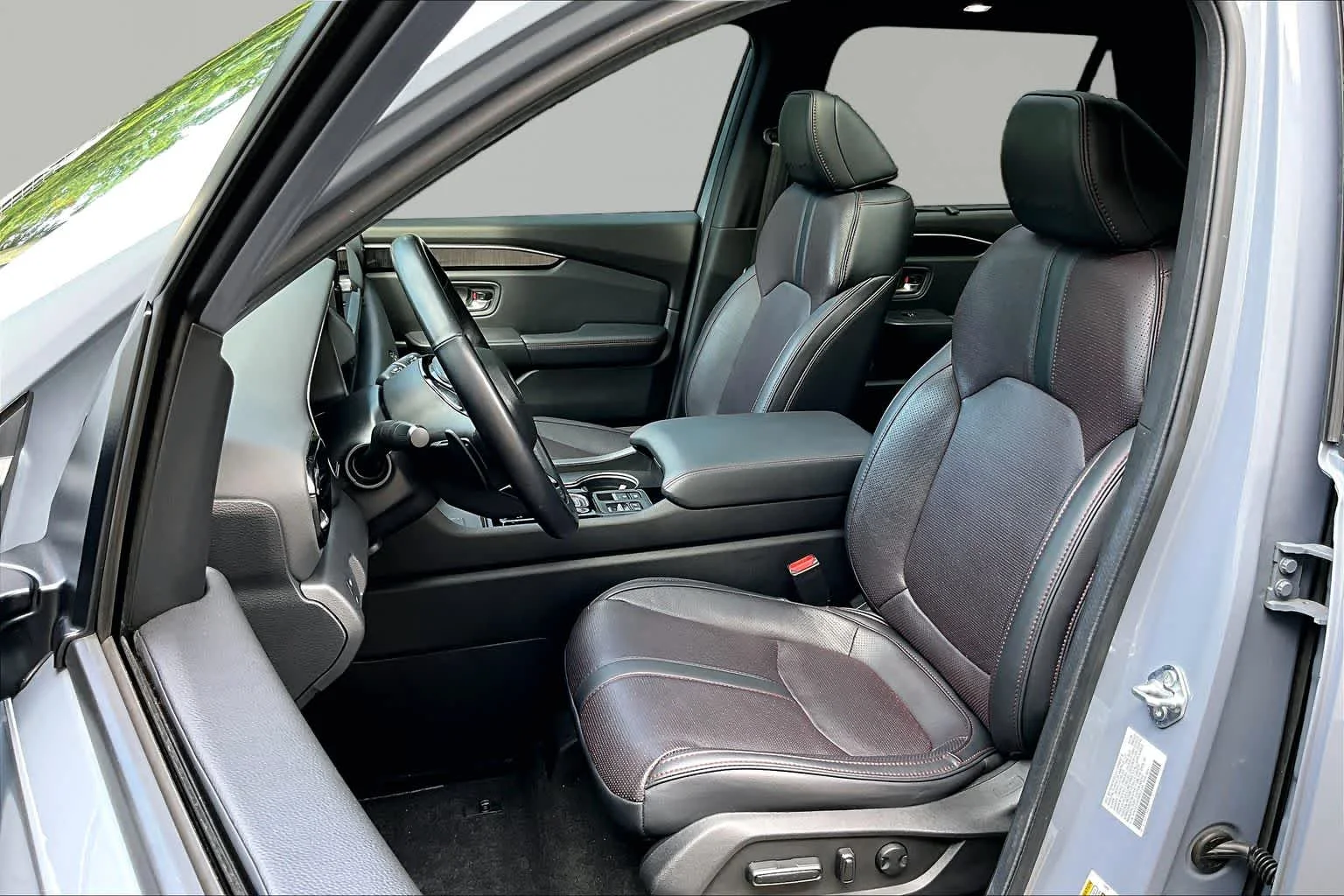 Used 2025 Sonic Gray Pearl Honda Black Edition image 9