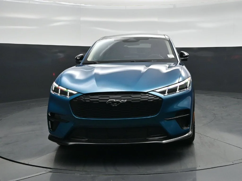 New 2026 Adriatic Blue Metallic Ford Premium image 21