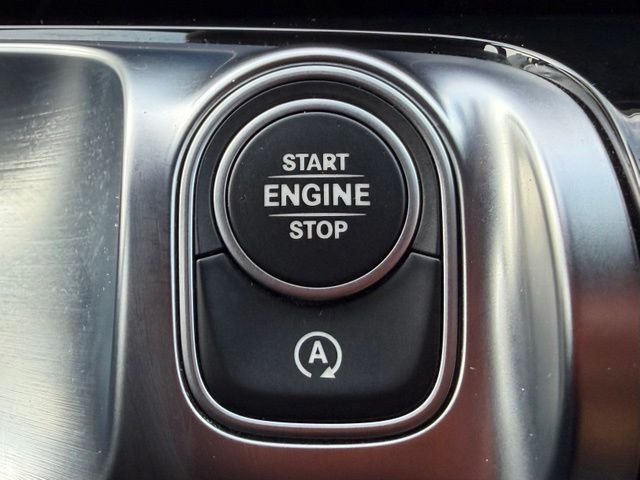 Used 2020 Silver Mercedes-Benz GLB 250 image 24