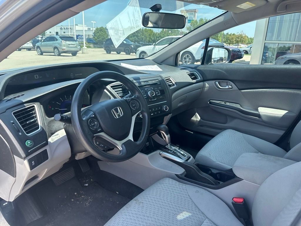 Used 2014 Alabaster Silver Metallic Honda LX image 10