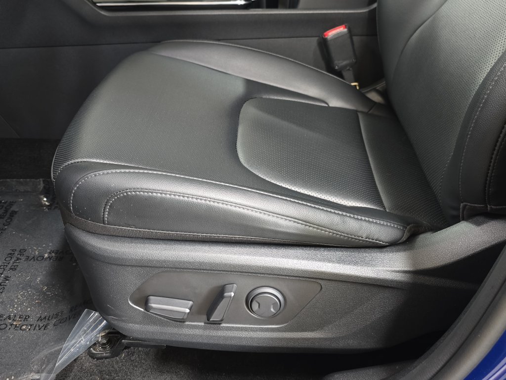Used 2025 Sapphire Blue Kia EX image 28