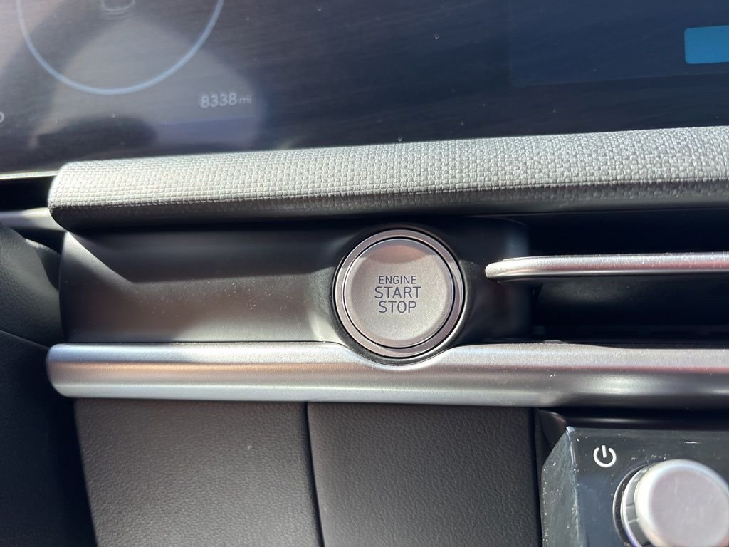 Certified Used 2025 Gray Hyundai SEL Convenience image 24