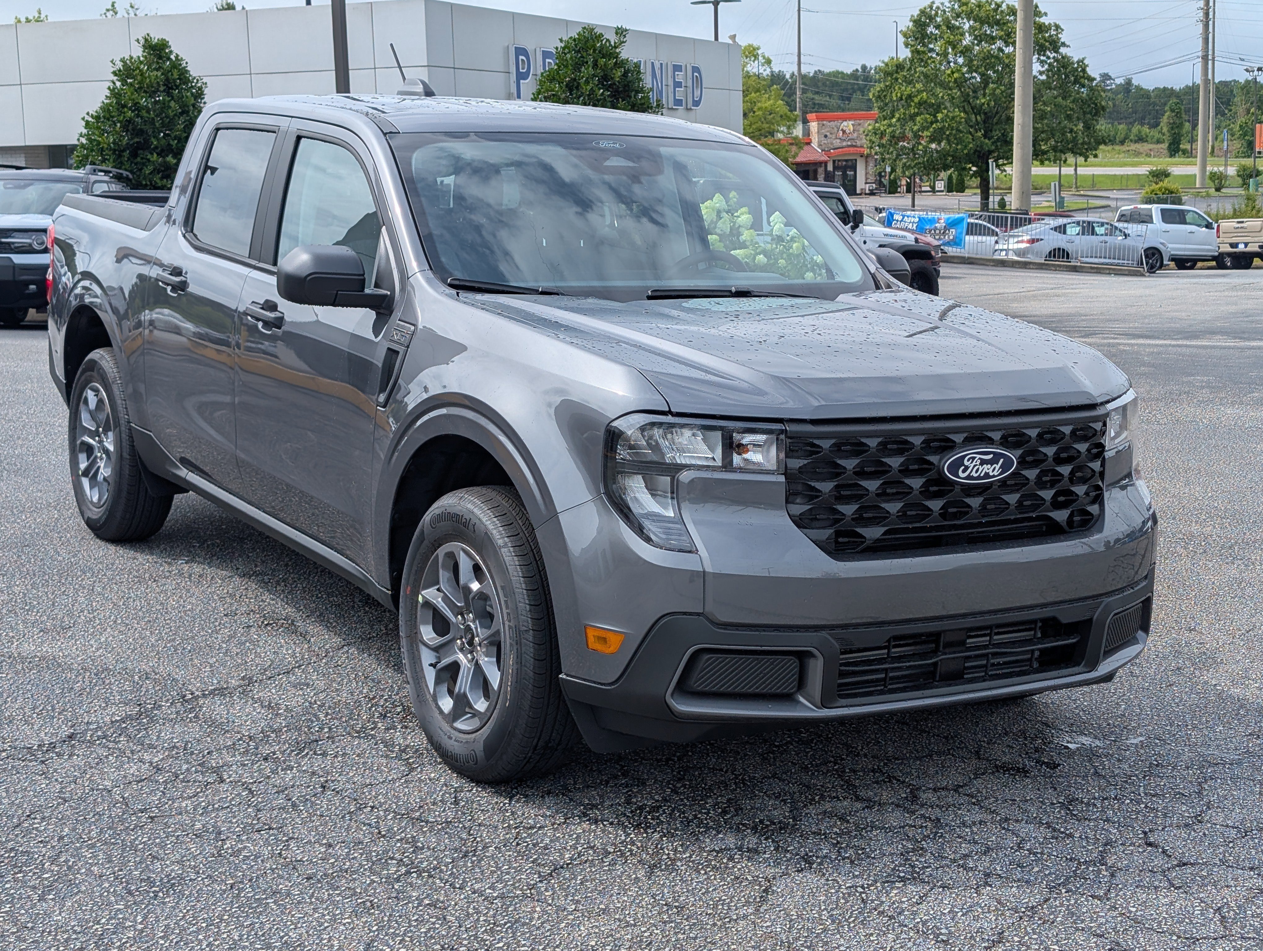 New 2026 Carbonized Gray Metallic FORD XLT image 4