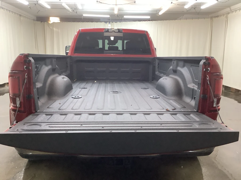 New 2026 Molten Red Pearl-Coat Exterior Paint RAM Longhorn image 7