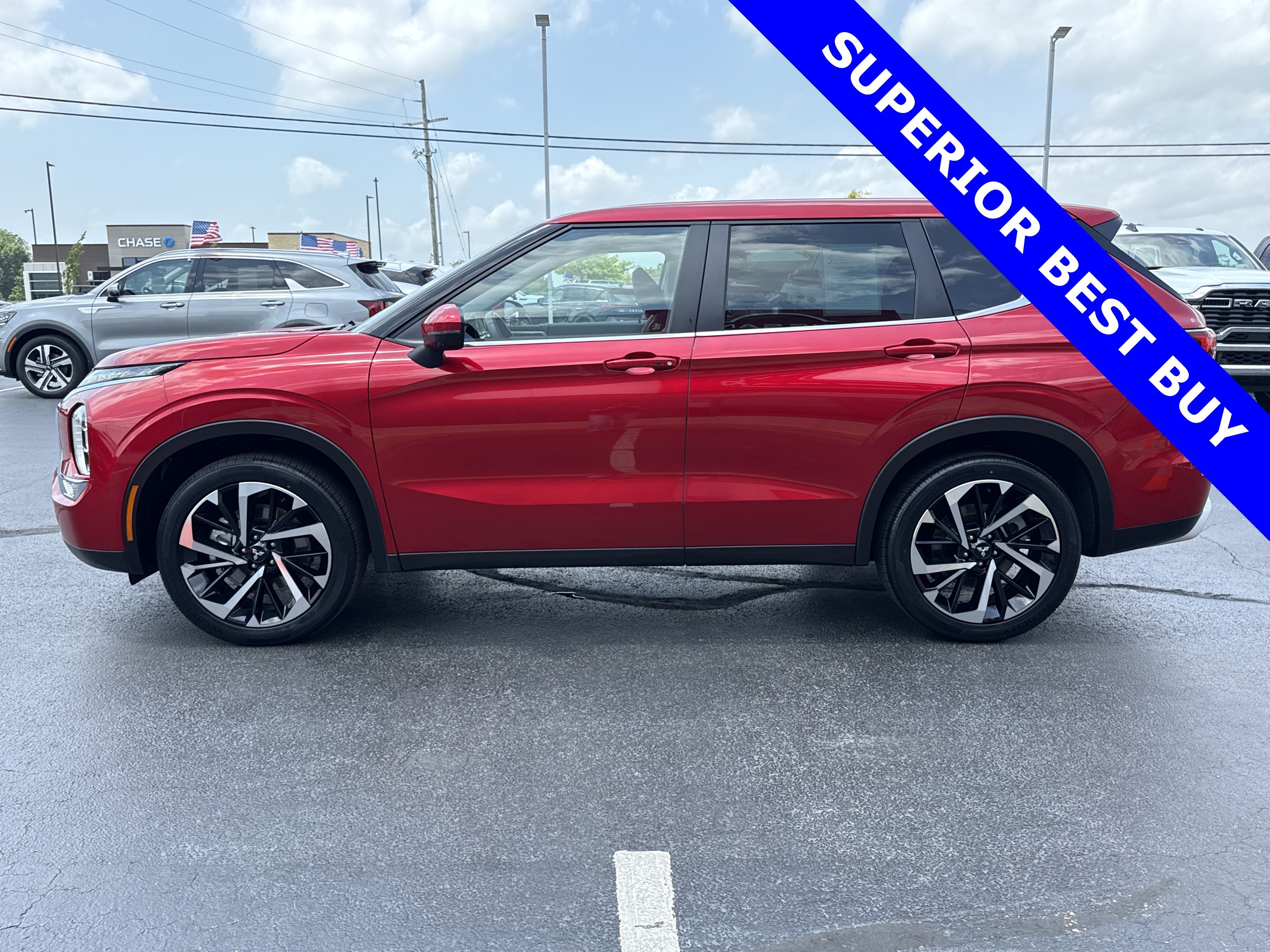Used 2023 Red Diamond Mitsubishi SE image 13