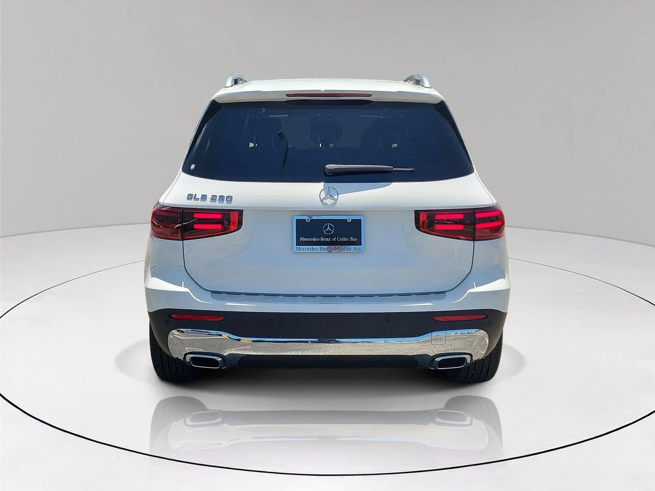 New 2026 Polar White Mercedes-Benz GLB 250 image 5