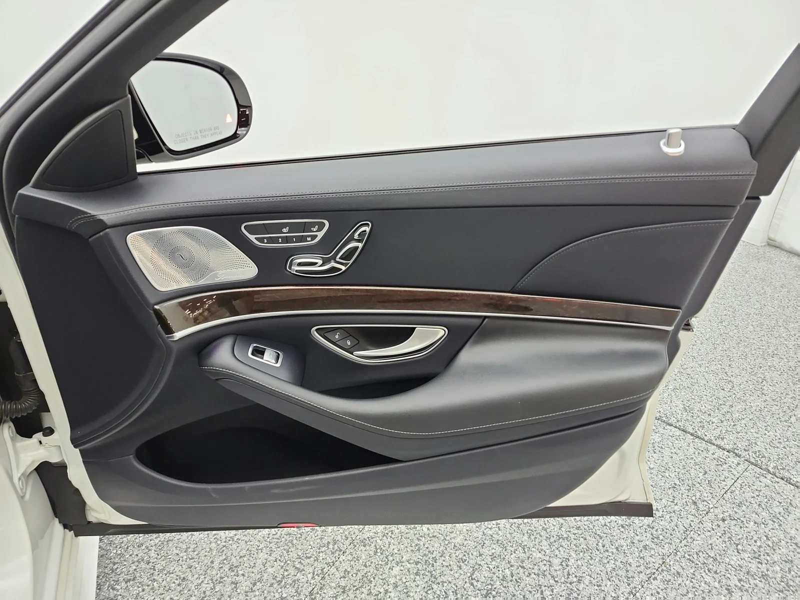 Used 2020 designo Diamond White Mercedes-Benz S 560 Sedan image 21
