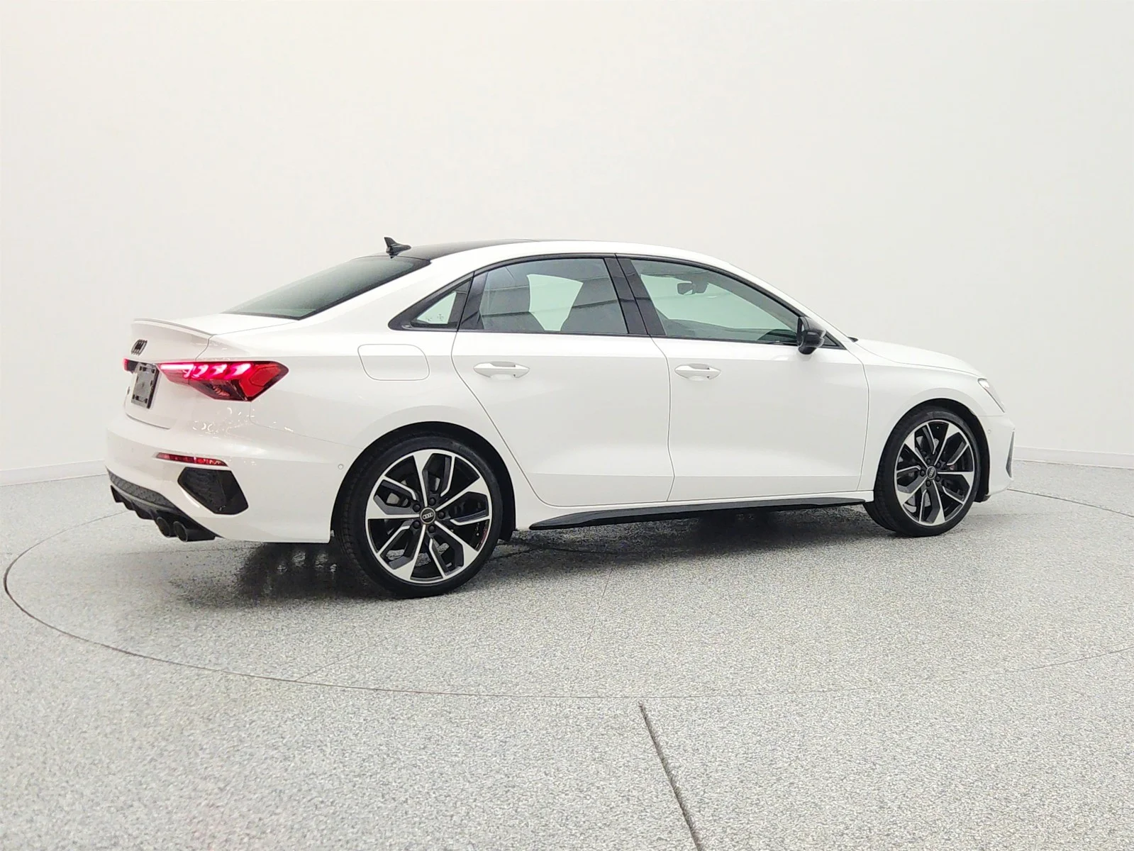 Used 2023 Ibis White Audi Premium 2.0 TFSI quattro image 5