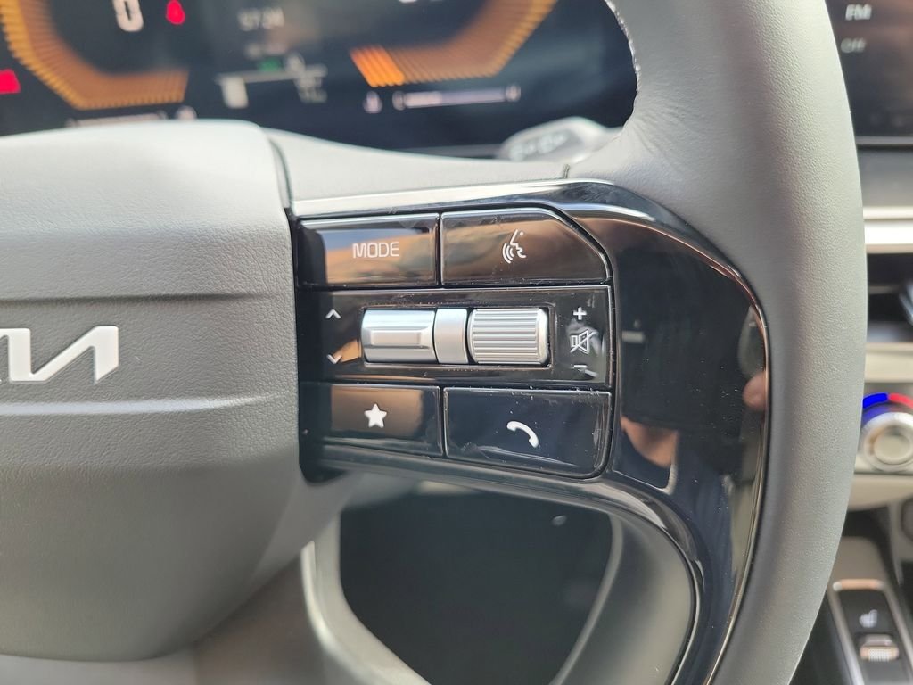 New 2026 Gray Kia S image 28