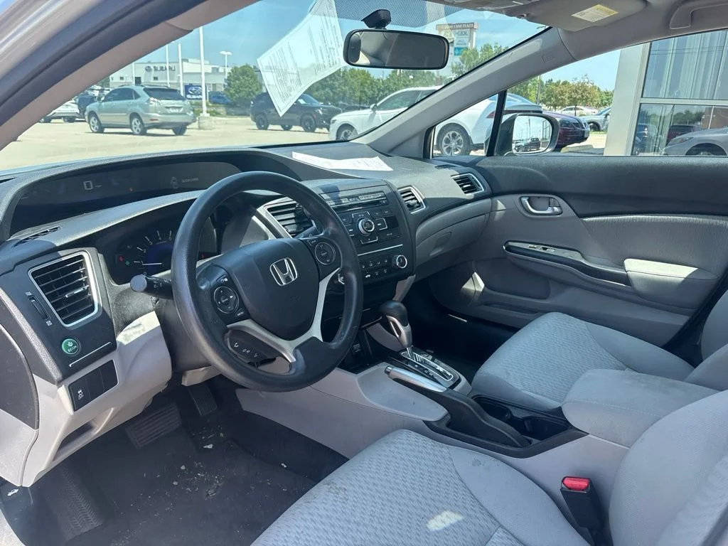Used 2014 Silver Honda LX image 10