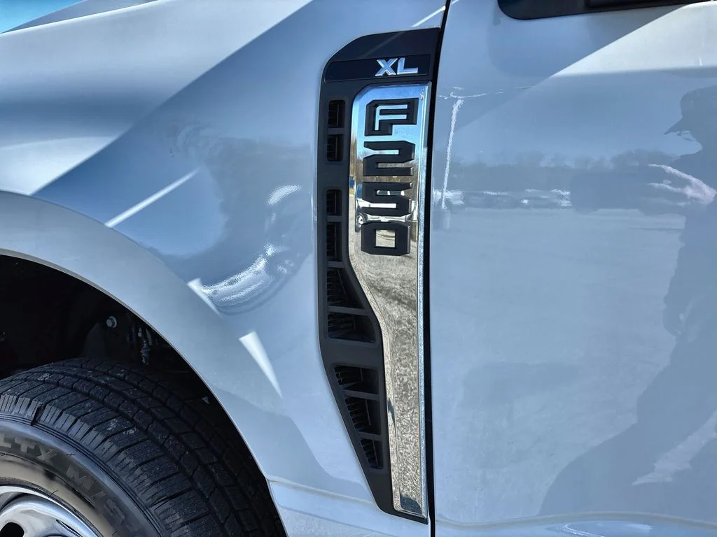 Used 2024 White Ford XL image 25