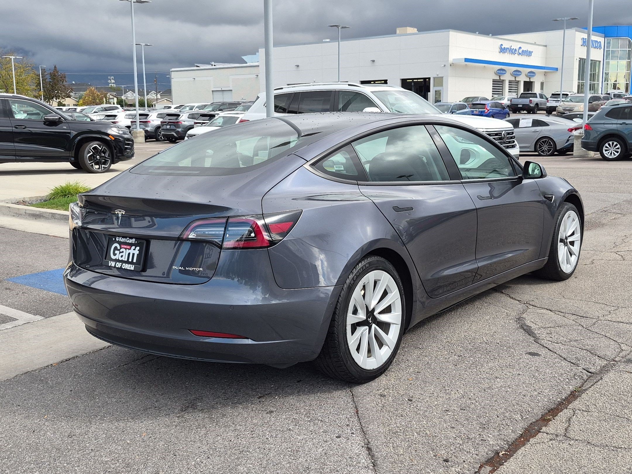 Used 2022 Midnight Silver Metallic Tesla Long Range image 3