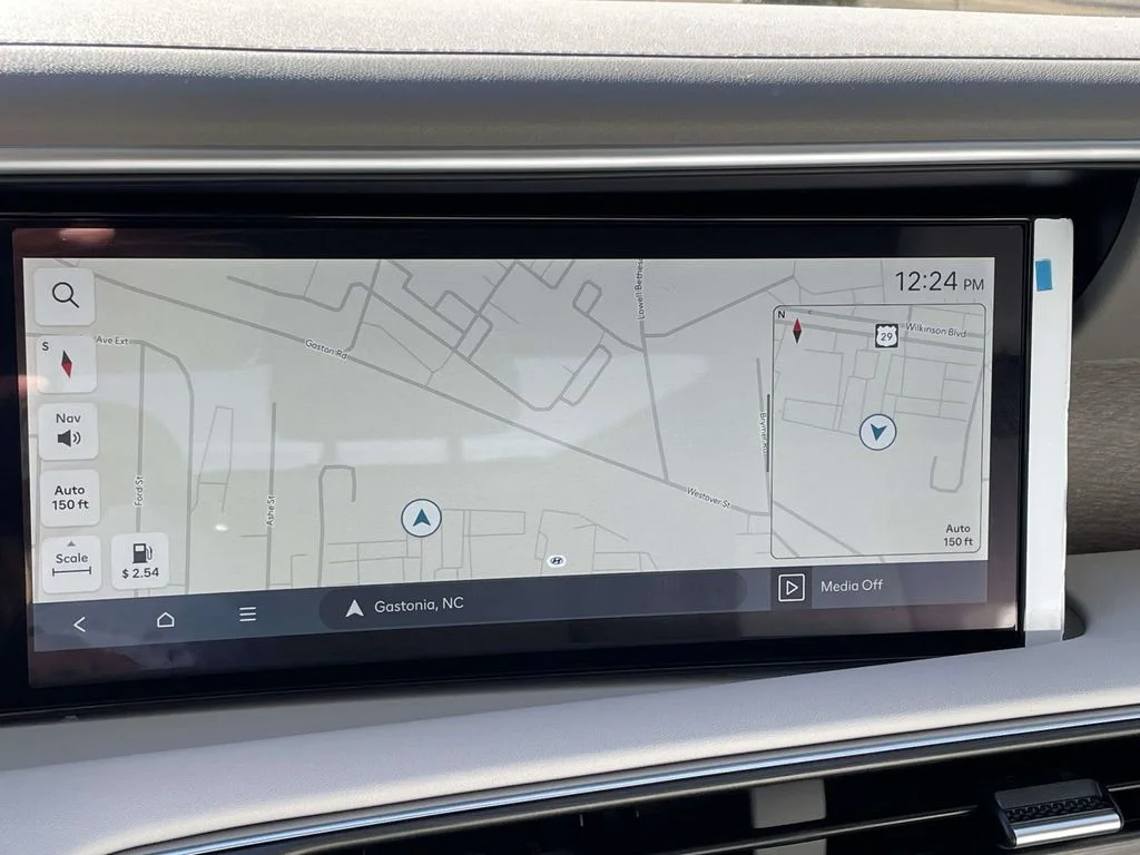 New 2026 White Hyundai SEL Premium image 27