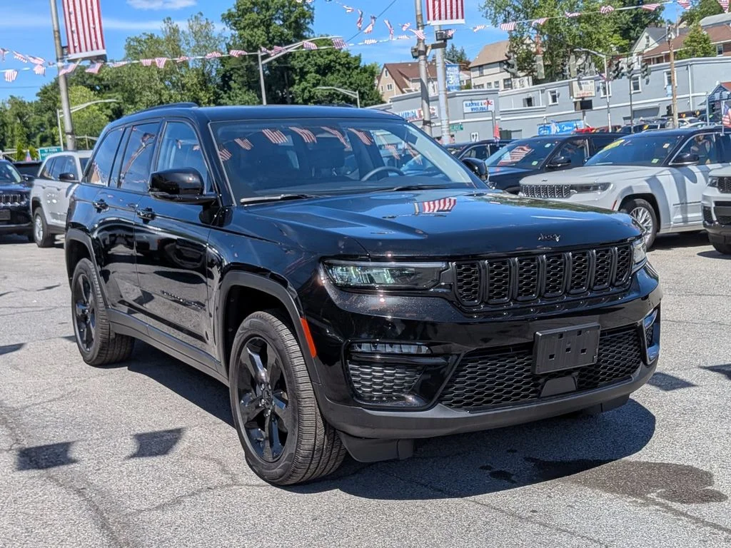 Used 2023 Black Jeep Limited image 4