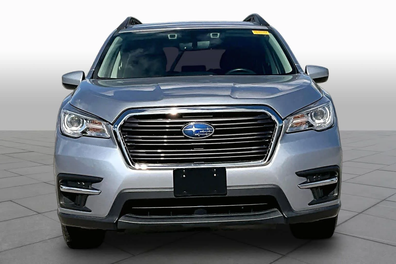 Used 2022 Ice Silver Metallic Subaru Premium image 4