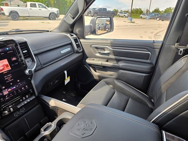 New 2026 Granite Crystal Metallic Clear-Coat Exterior Paint RAM Laramie image 34