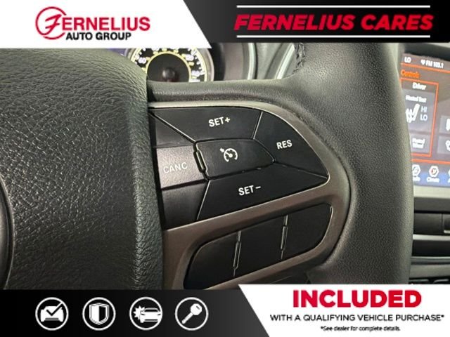 Used 2022 White Jeep Latitude Lux image 43