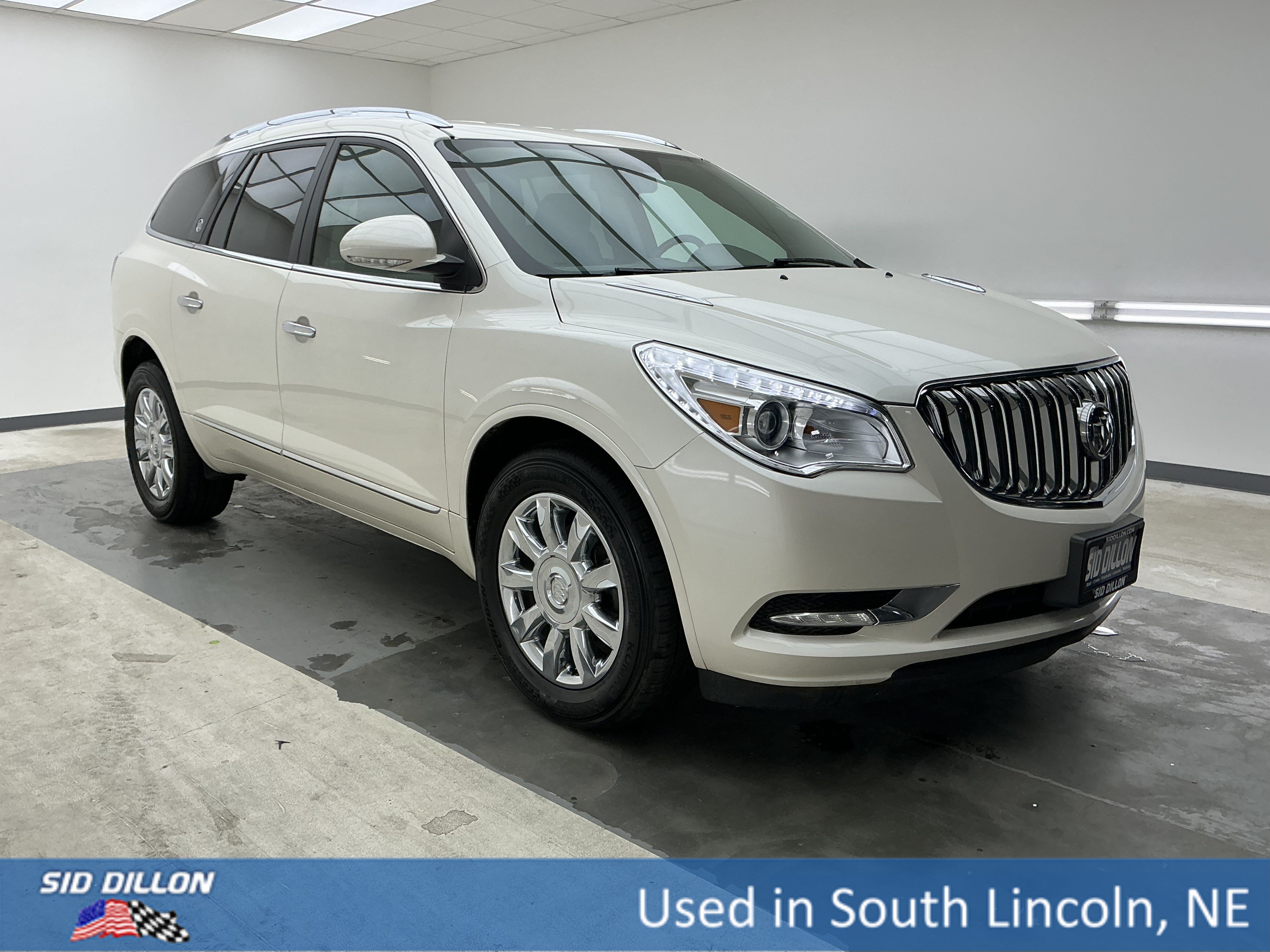 Used 2013 White Diamond Tricoat Buick  image 3