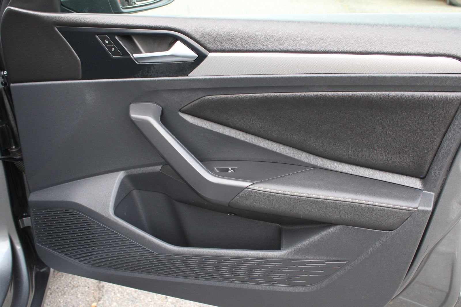 Used 2024 Gray Volkswagen 1.5T Sport image 20
