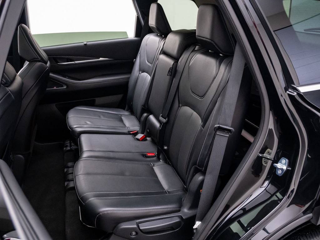 Used 2023 Mineral INFINITI Sensory image 18