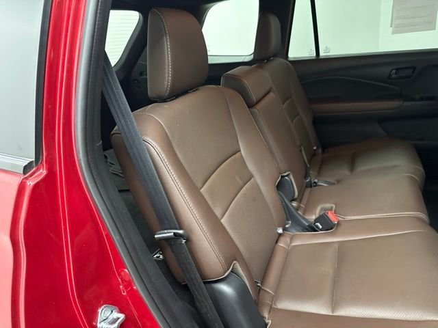 Used 2025 Red Honda EX-L image 23