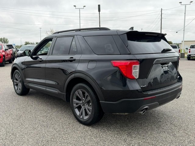 Used 2023 Black Ford XLT image 3
