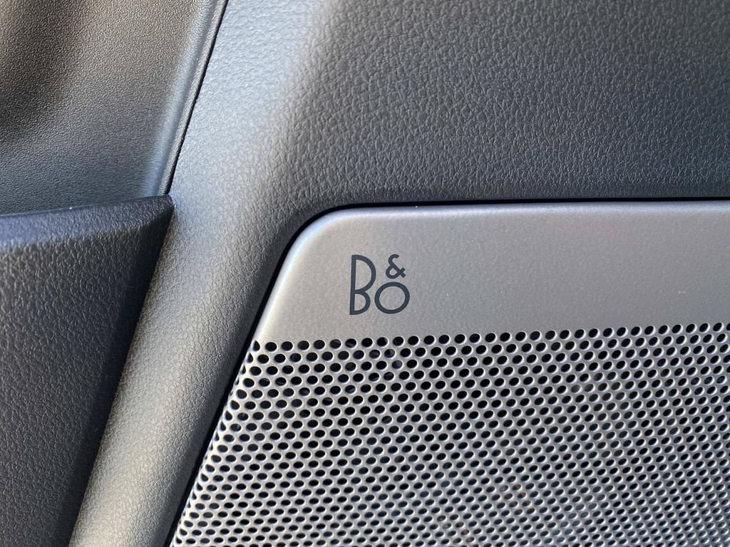 New 2026 Carbonized Gray Metallic Ford Lariat® image 9