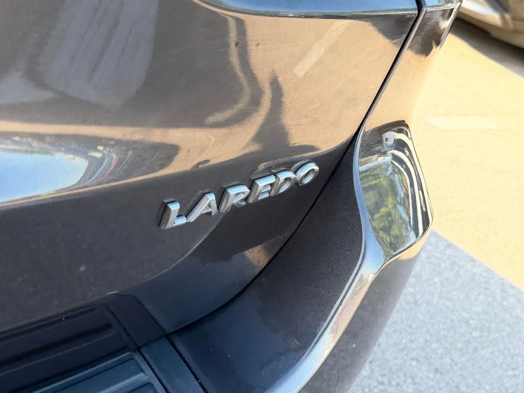 Used 2018 Gray Jeep Laredo E image 15