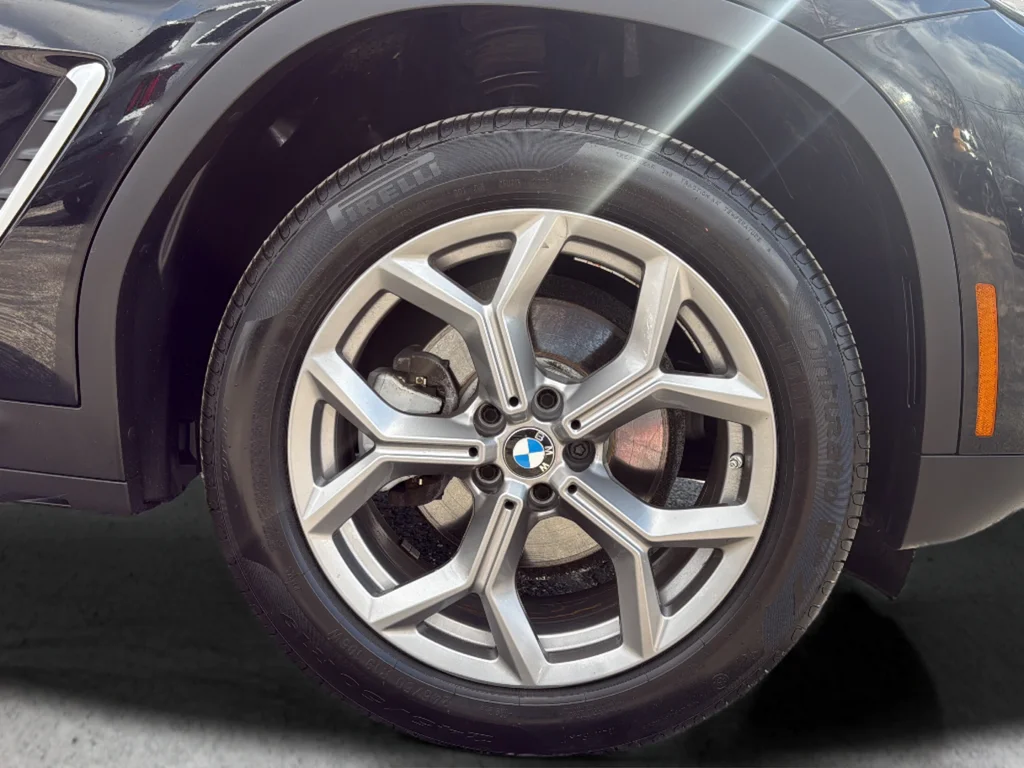 Used 2023 Black BMW xDrive30i image 27