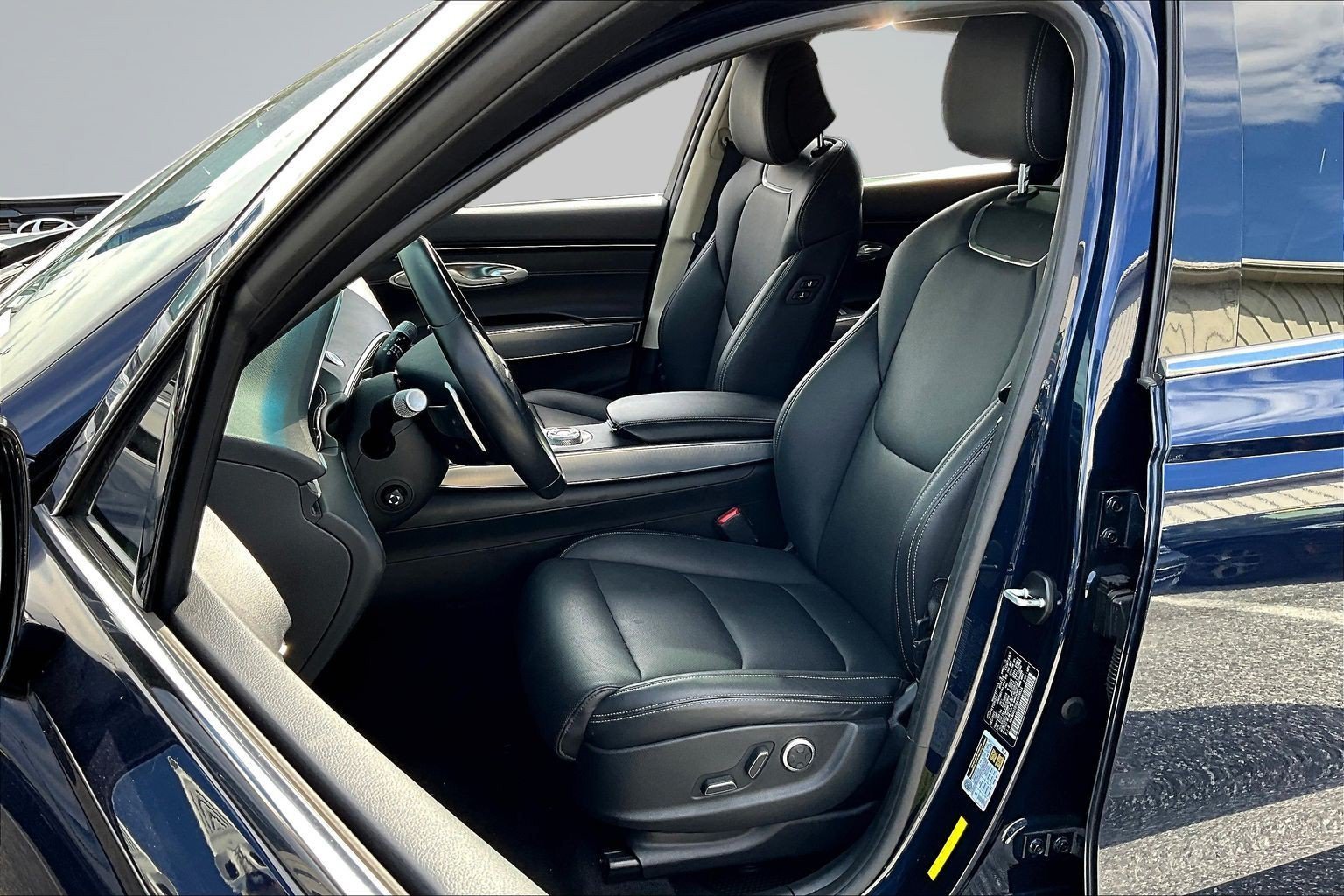 Used 2022 Blue Genesis 2.5T image 17