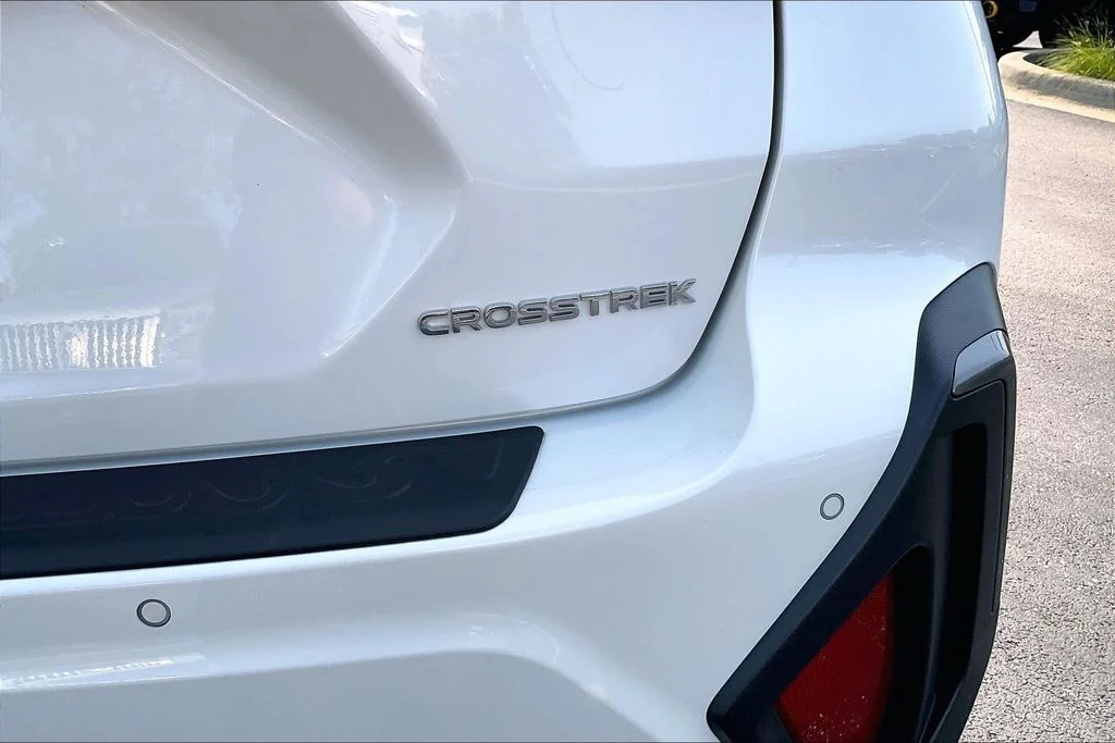 Used 2024 White Subaru Limited image 9